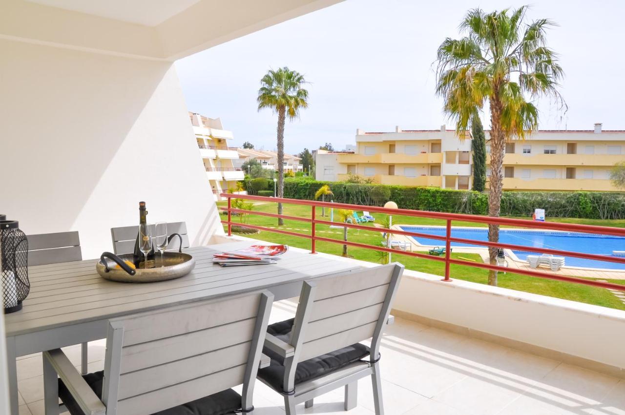 Lovelystay - 2Br Modern, Pool Access, Close To Marina & Beach Куартейра Екстер'єр фото