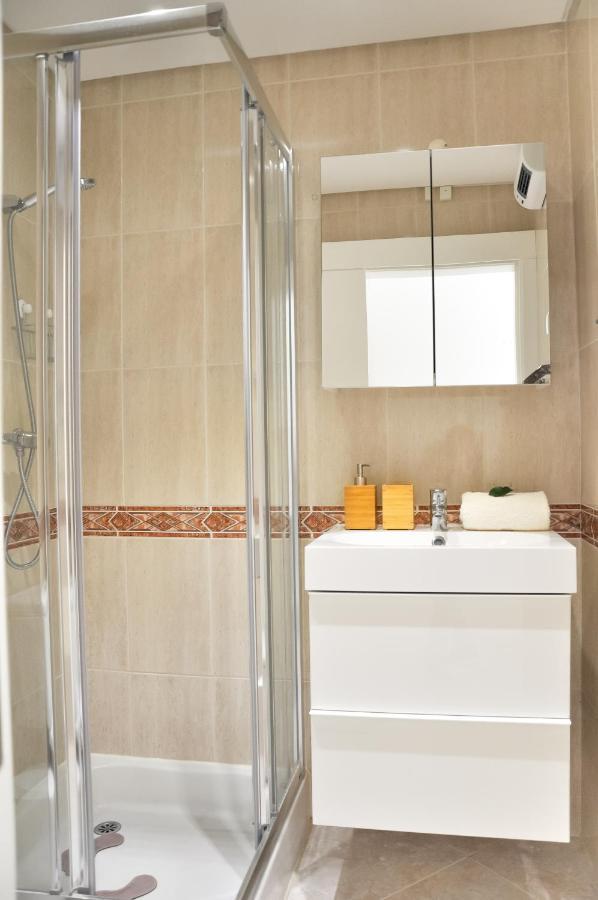 Lovelystay - 2Br Modern, Pool Access, Close To Marina & Beach Куартейра Екстер'єр фото